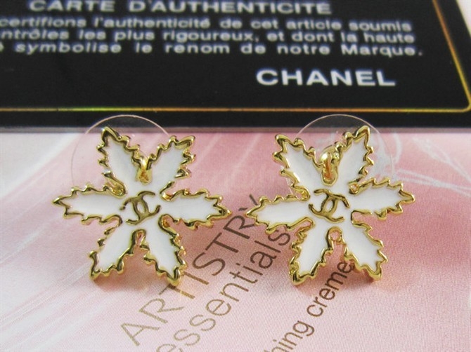 Chanel Earrings 812